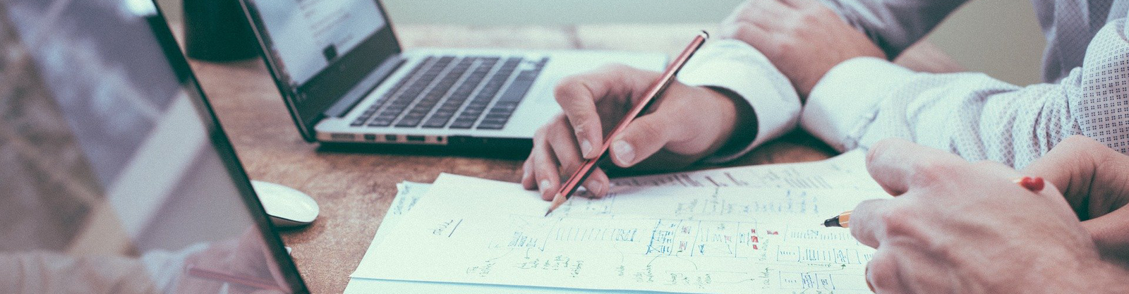 Análise de documentação e informações da empresa